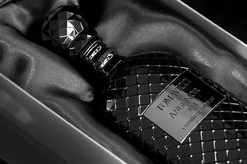 Ange Noir XXI Extrait De Parfum by Tomavicci Sample