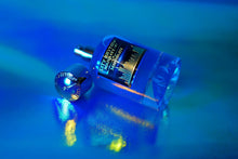 Load image into Gallery viewer, Manhattan Midnight Extrait Parfum by City Rhythm Sample
